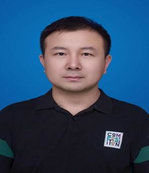 陈昌证件照