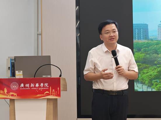 史航
